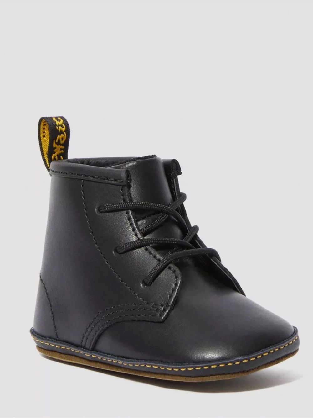 DR MARTENS NEWBORN 1460 AUBURN LEATHER black booties size 4